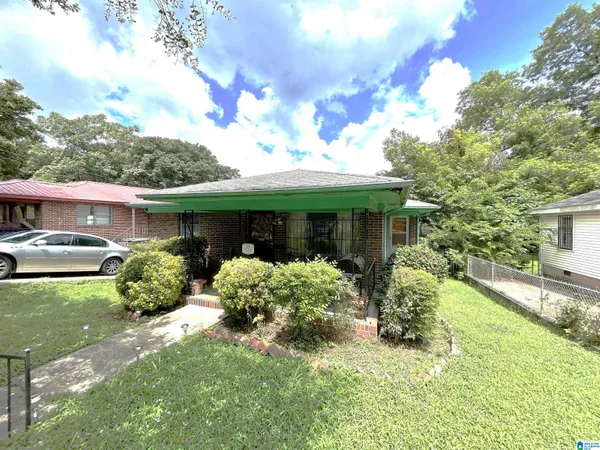 $98,000 | 5717 Ave H, Fairfield, AL 35064