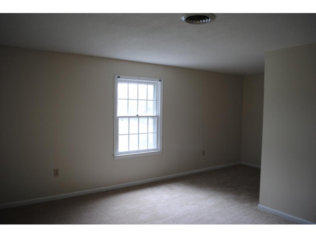 1 Springfield Estates, Unit 1 Rochester, NH 03867 - Photo 4 of 11