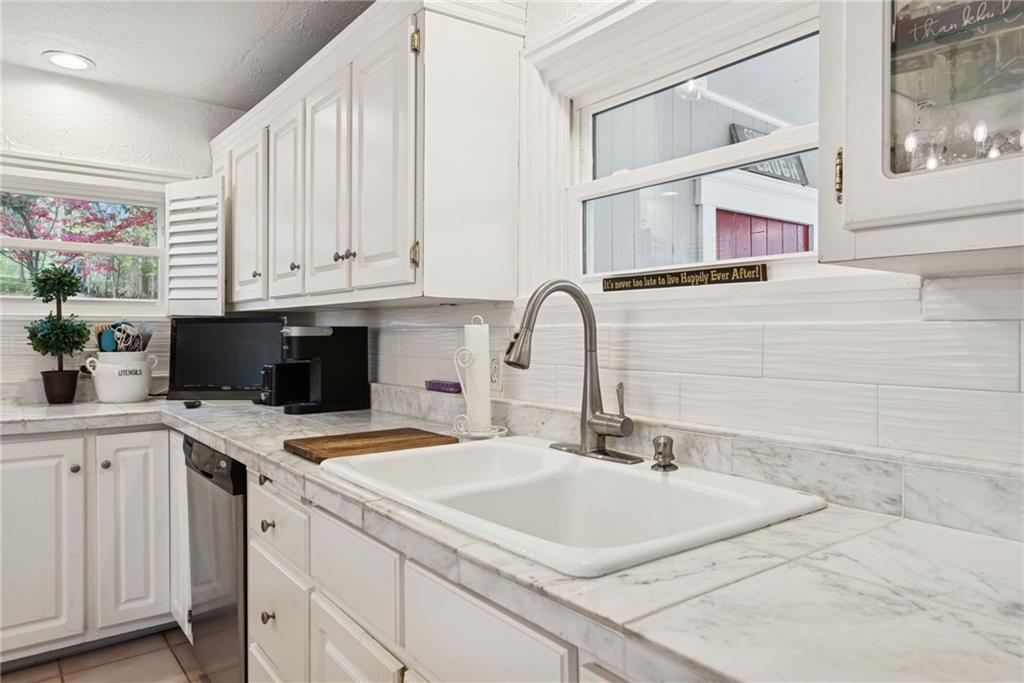 3024 Hyland Road Irwin, PA 15642 - Photo 22 of 50