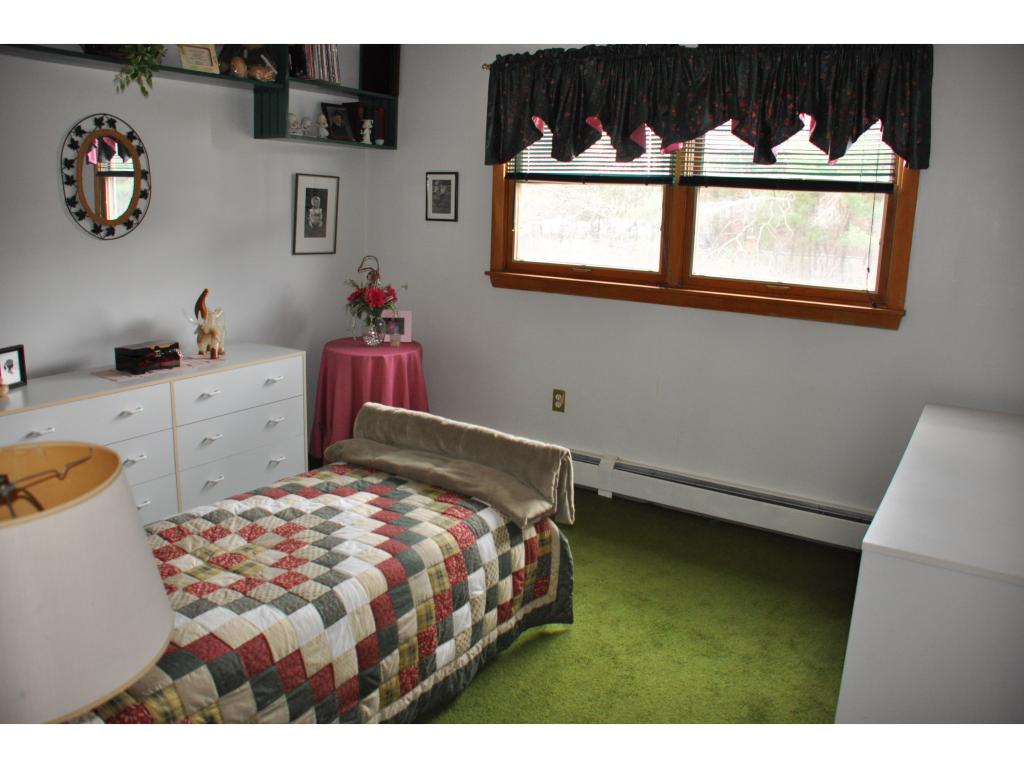 109 Pembroke Road Concord, NH 03301 - Photo 6 of 11 Gallery Image 6