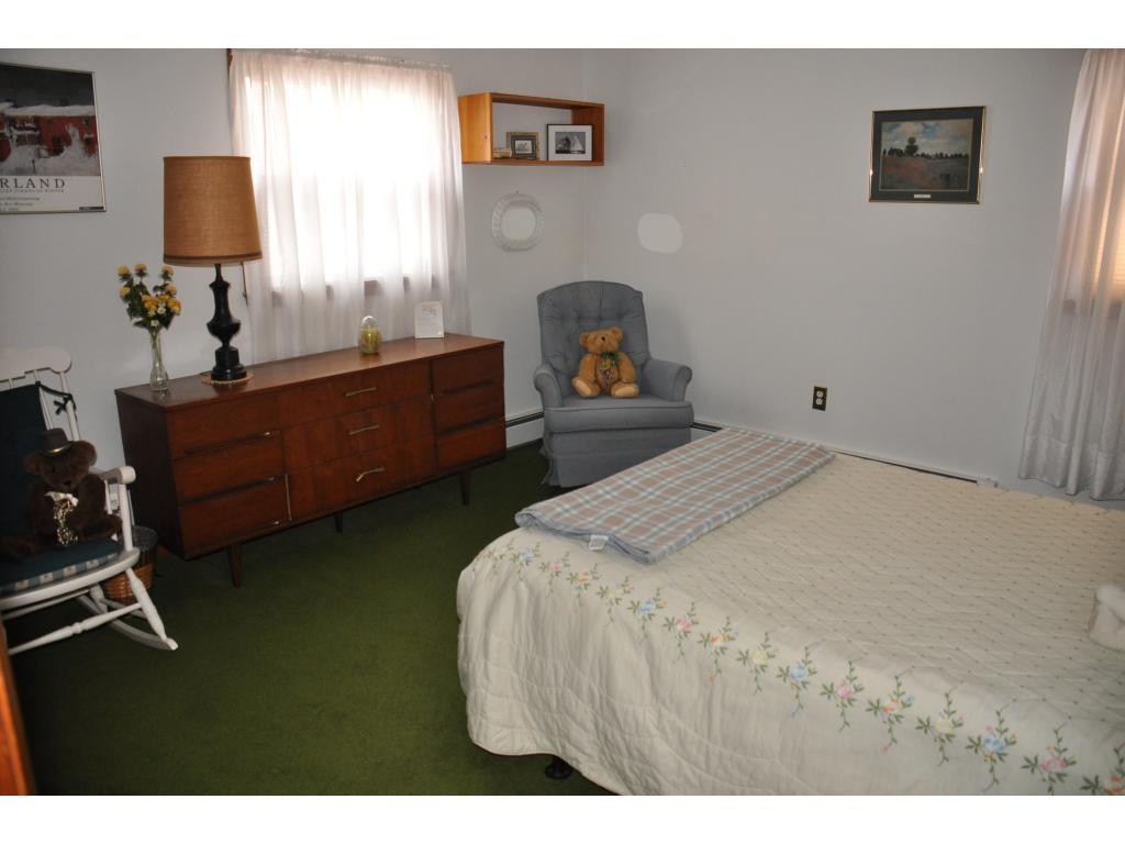 109 Pembroke Road Concord, NH 03301 - Photo 7 of 11 Gallery Image 7
