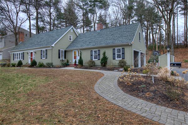 6 Volunteer Road Hingham, MA 02043 - Photo 2 of 30 Gallery Image 2