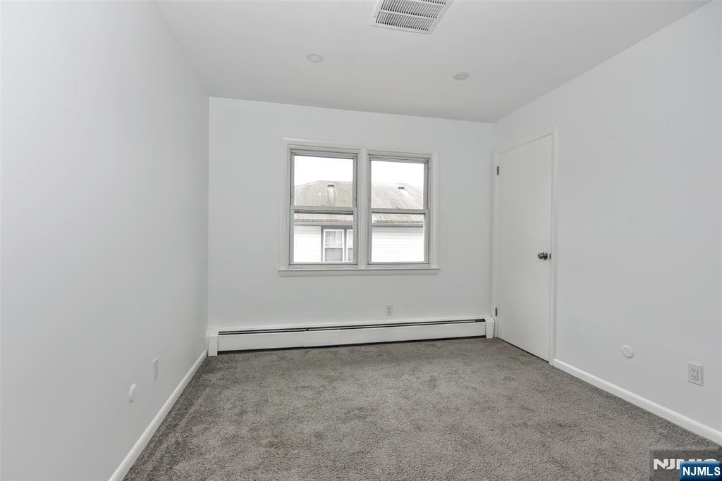 398 Mayer Court, Unit 2 Ridgefield, NJ 07657 - Photo 19 of 24