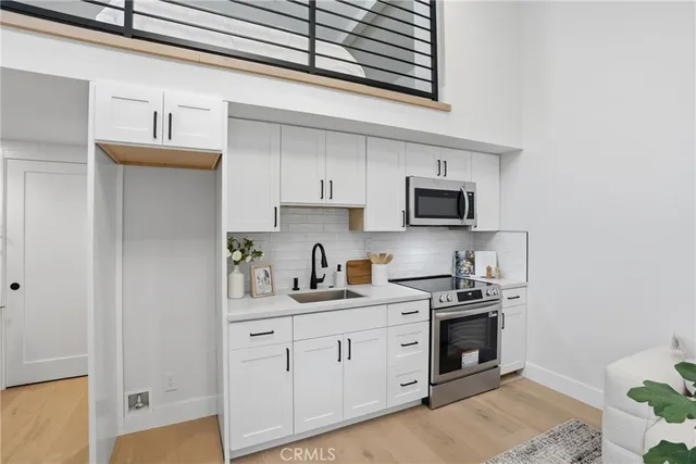 $2,300,000 | 526 Klamath Street, Brisbane, CA 94005