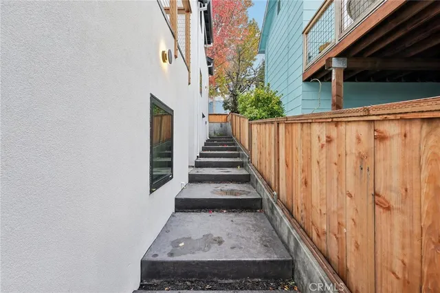 $2,300,000 | 526 Klamath Street, Brisbane, CA 94005