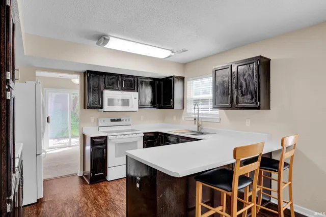 $2,000 | 1507 West Edinburgh Bend, Bloomington, IN 47403