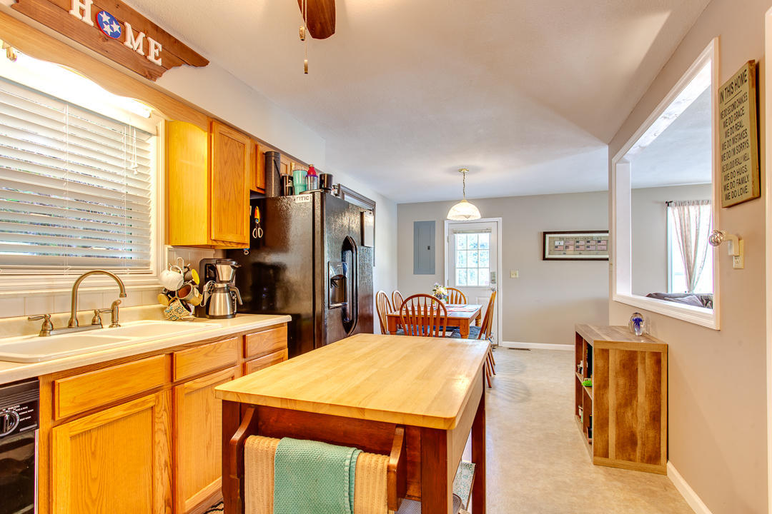 425 East Norris Point Road La Follette, TN 37766 - Photo 19 of 32 20190416160325279790000000-o