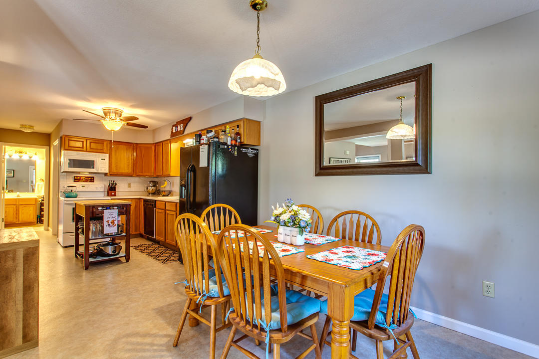 425 East Norris Point Road La Follette, TN 37766 - Photo 10 of 32 20190416160312864997000000-o