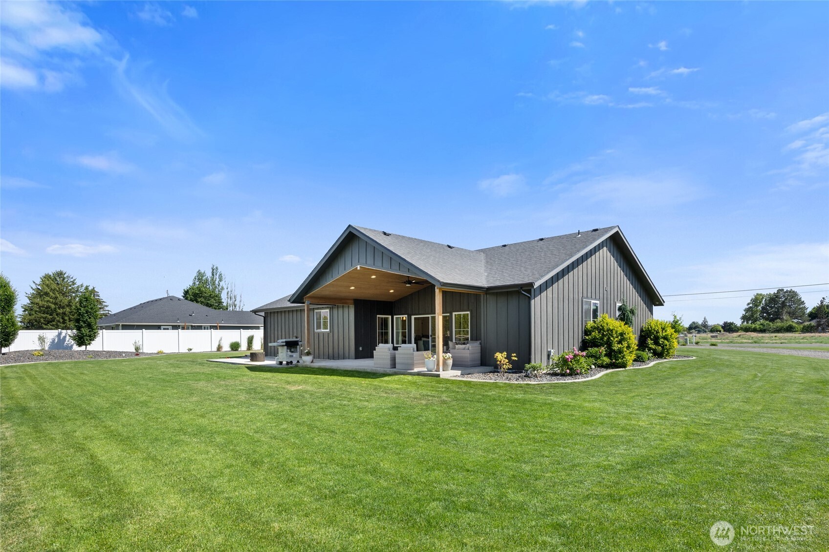 9914 Morgan Road Northeast Moses Lake, WA 98837 - Photo 34 of 40
