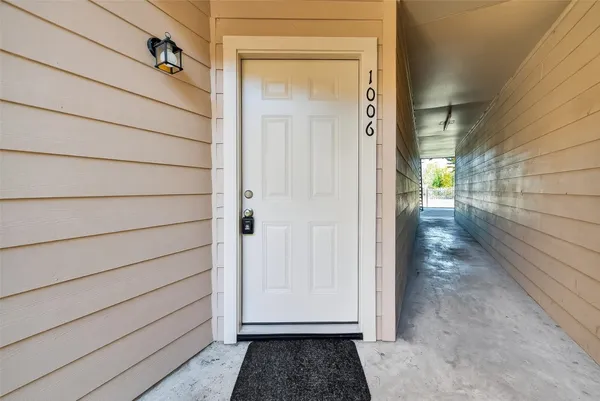 $84,000 | 3770 Loverswood Drive, Unit 1006, Houston, TX 77014