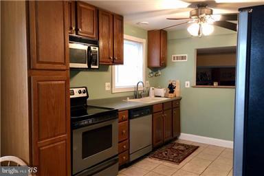 104 Laburnum Road Edgewood, MD 21040 - Photo 5 of 18 Kitchen