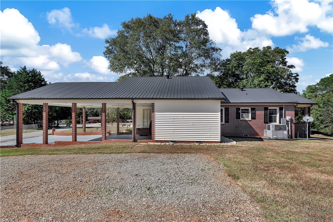 530 Porter Road Pendleton, SC 29670 - Photo 7 of 30