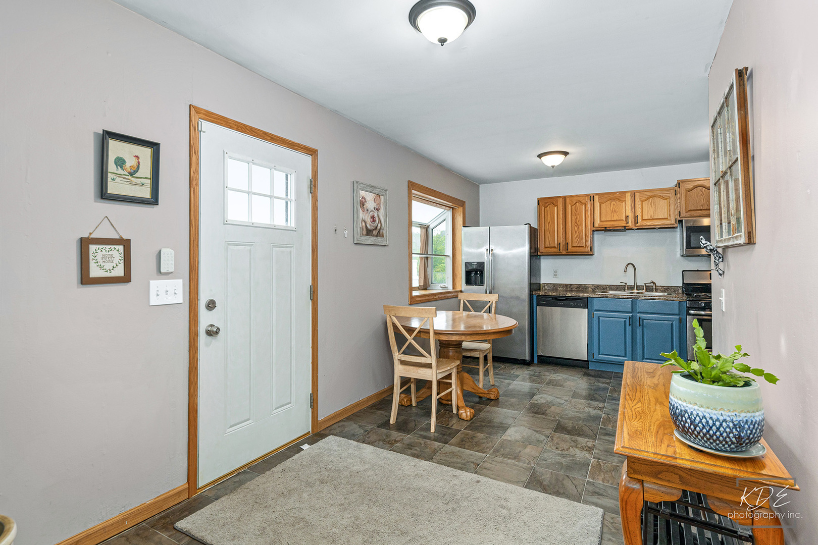2S011 Nelson Lake Road Batavia, IL 60510 - Photo 5 of 26 a kitchen with a table and chairs