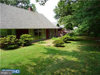 48 Red Berry Road Levittown, PA 19056 - Photo 12 of 12 Exterior Back