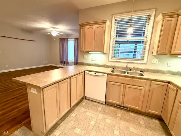 $255,000 | 486 Glenview Drive, Greencastle, IN 46135
