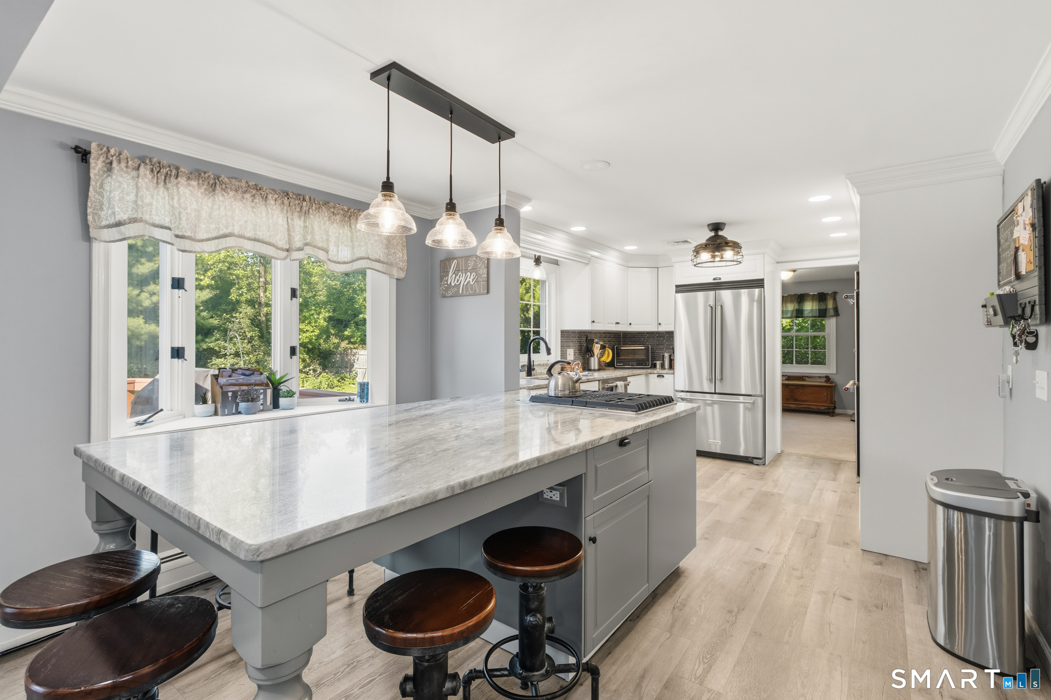 169 Tom Swamp Road Hamden, CT 06518 - Photo 5 of 40
