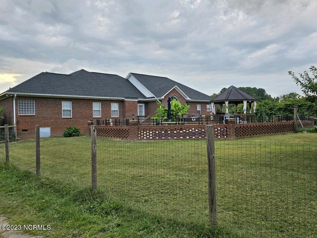 1034 West Carthage Road Lumberton, NC 28360 - Photo 3 of 31 123_1-2
