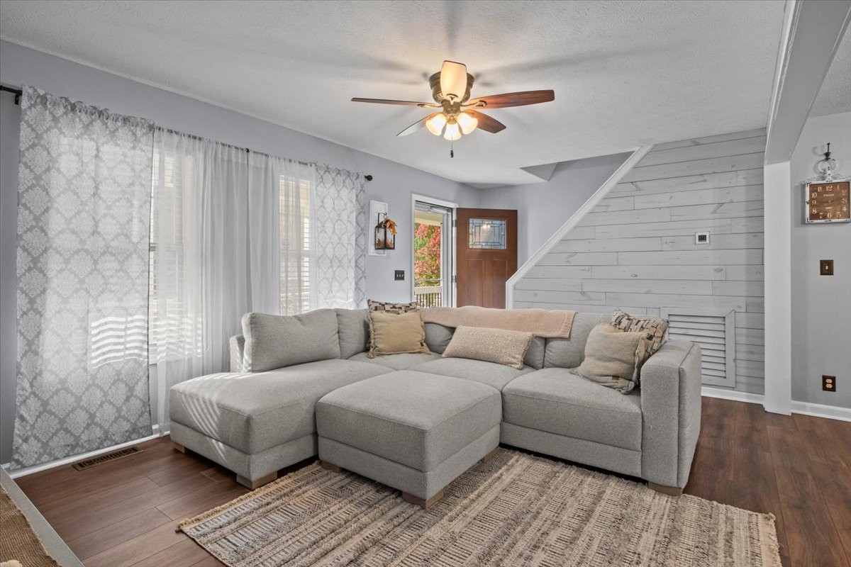 5790 Washer Road Lyles, TN 37098 - Photo 15 of 31 a living room with furniture and a rug