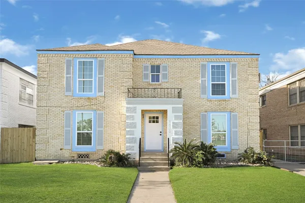 $1,499 | 6620 Lawndale Street, Unit 4, Houston, TX 77023