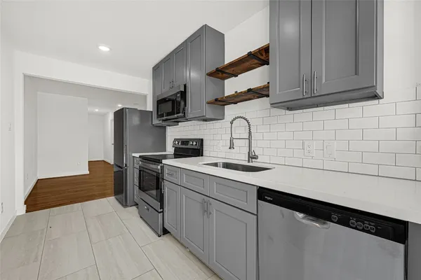 $1,499 | 6620 Lawndale Street, Unit 4, Houston, TX 77023