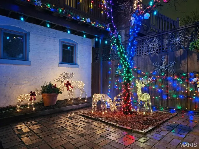 $1,050,000 | 1815 Lafayette Avenue, St. Louis, MO 63104