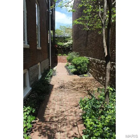 $1,050,000 | 1815 Lafayette Avenue, St. Louis, MO 63104