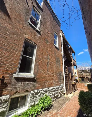 $1,050,000 | 1815 Lafayette Avenue, St. Louis, MO 63104