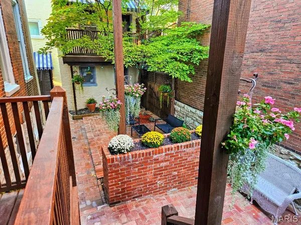 $970,000 | 1815 Lafayette Avenue, St. Louis, MO 63104