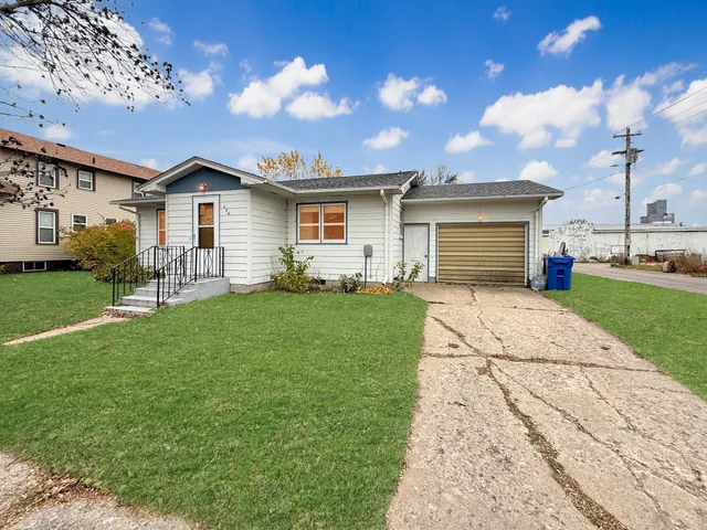 $89,900 | 409 3rd Street, Madison, MN 56256