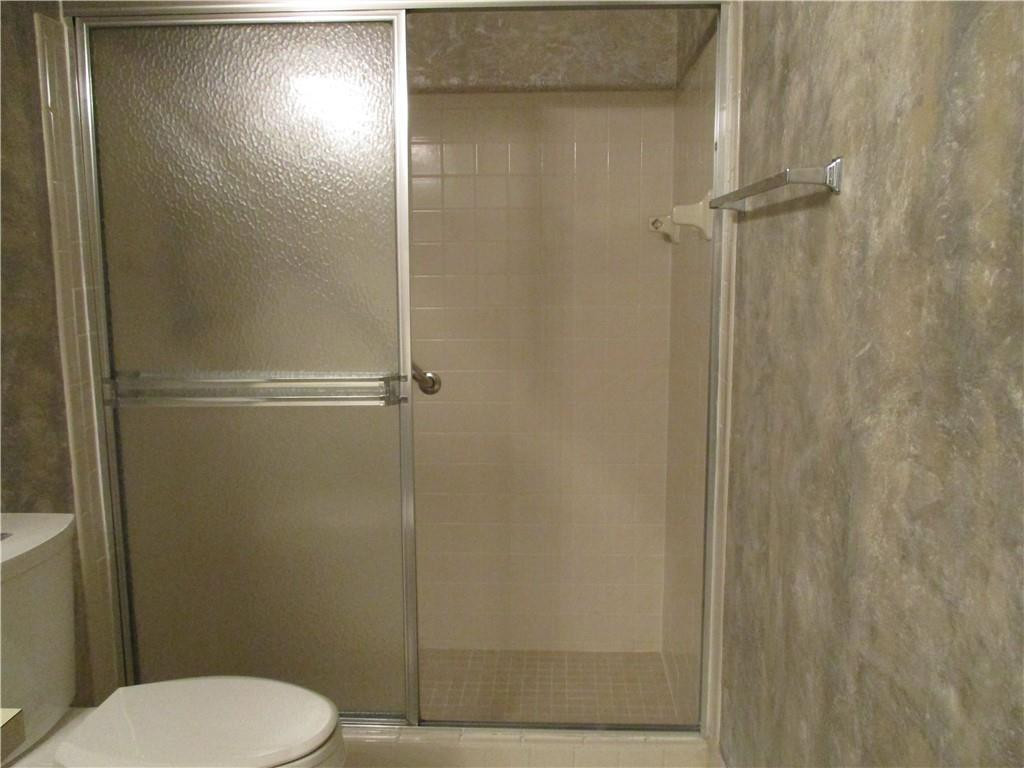 8897 Echo Lane, Unit D Boca Raton, FL 33496 - Photo 19 of 32 Master shower