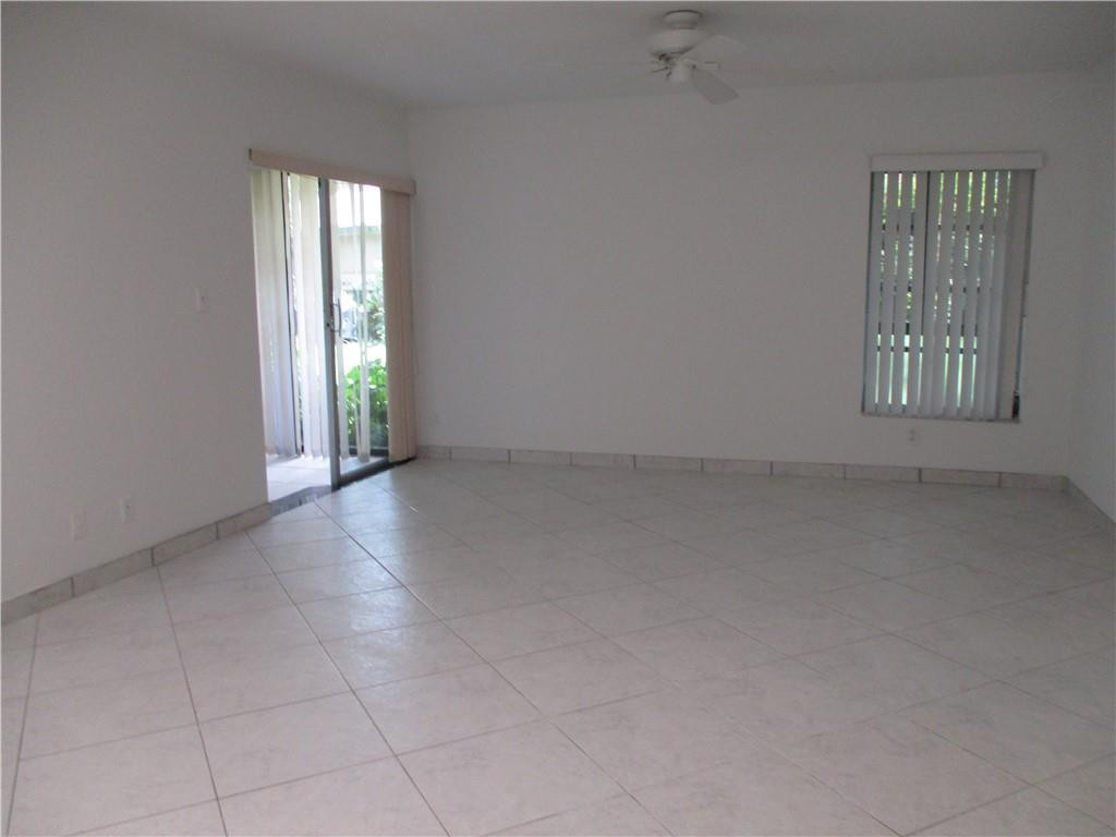 8897 Echo Lane, Unit D Boca Raton, FL 33496 - Photo 10 of 32 Dining/living area