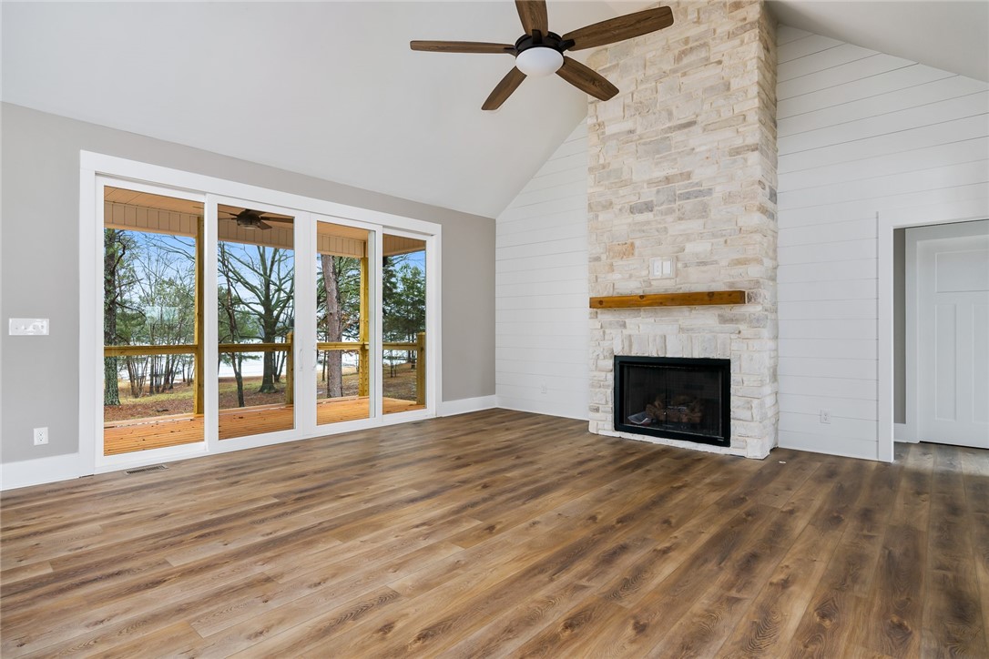 725 Coneross Creek Road Seneca, SC 29678 - Photo 8 of 44 Gallery Image 8