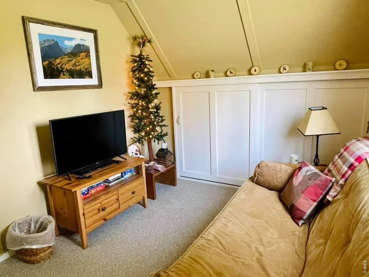 820 Riverside Drive Estes Park, CO 80517 - Photo 39 of 43 2nd bedroom Upstairs
