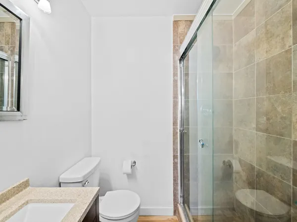 $2,700 | 1989 Northeast 15th Avenue, Unit 1989, Fort Lauderdale, FL 33305