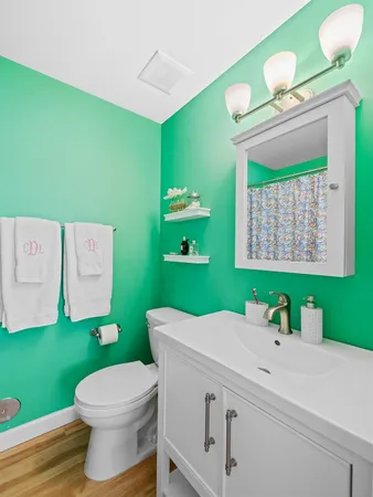 $2,700 | 1989 Northeast 15th Avenue, Unit 1989, Fort Lauderdale, FL 33305