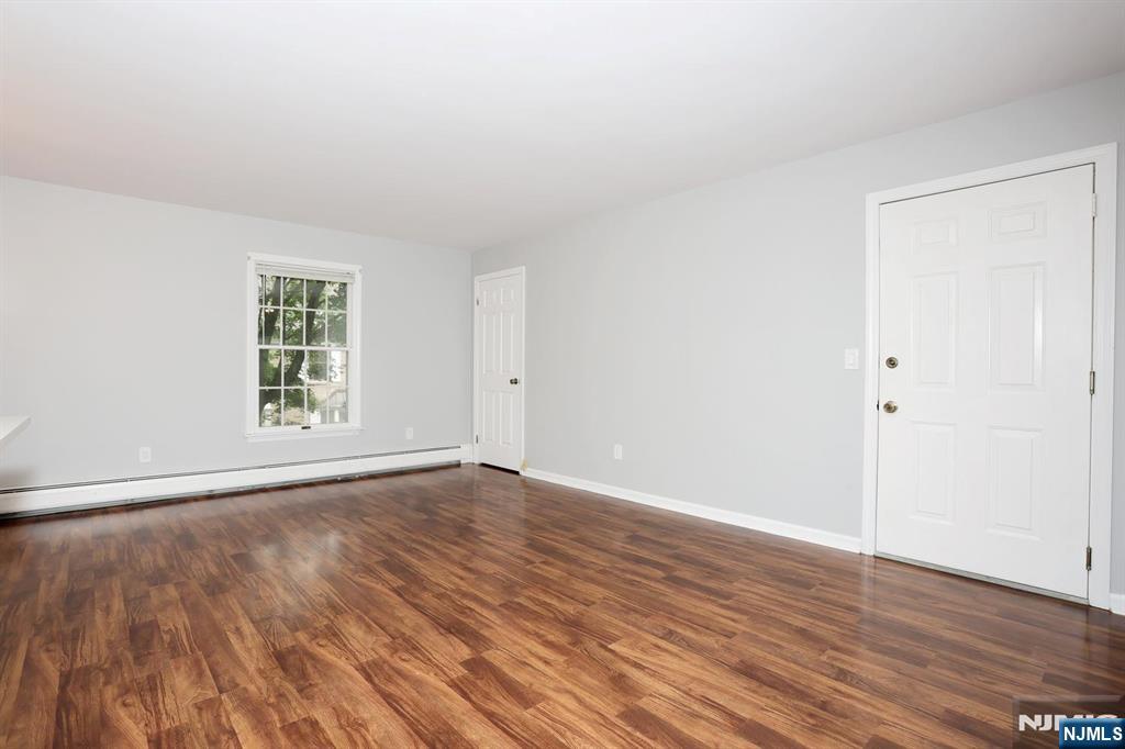117B South Maple Avenue, Unit B Park Ridge, NJ 07656 - Photo 18 of 37 Gallery Image 18