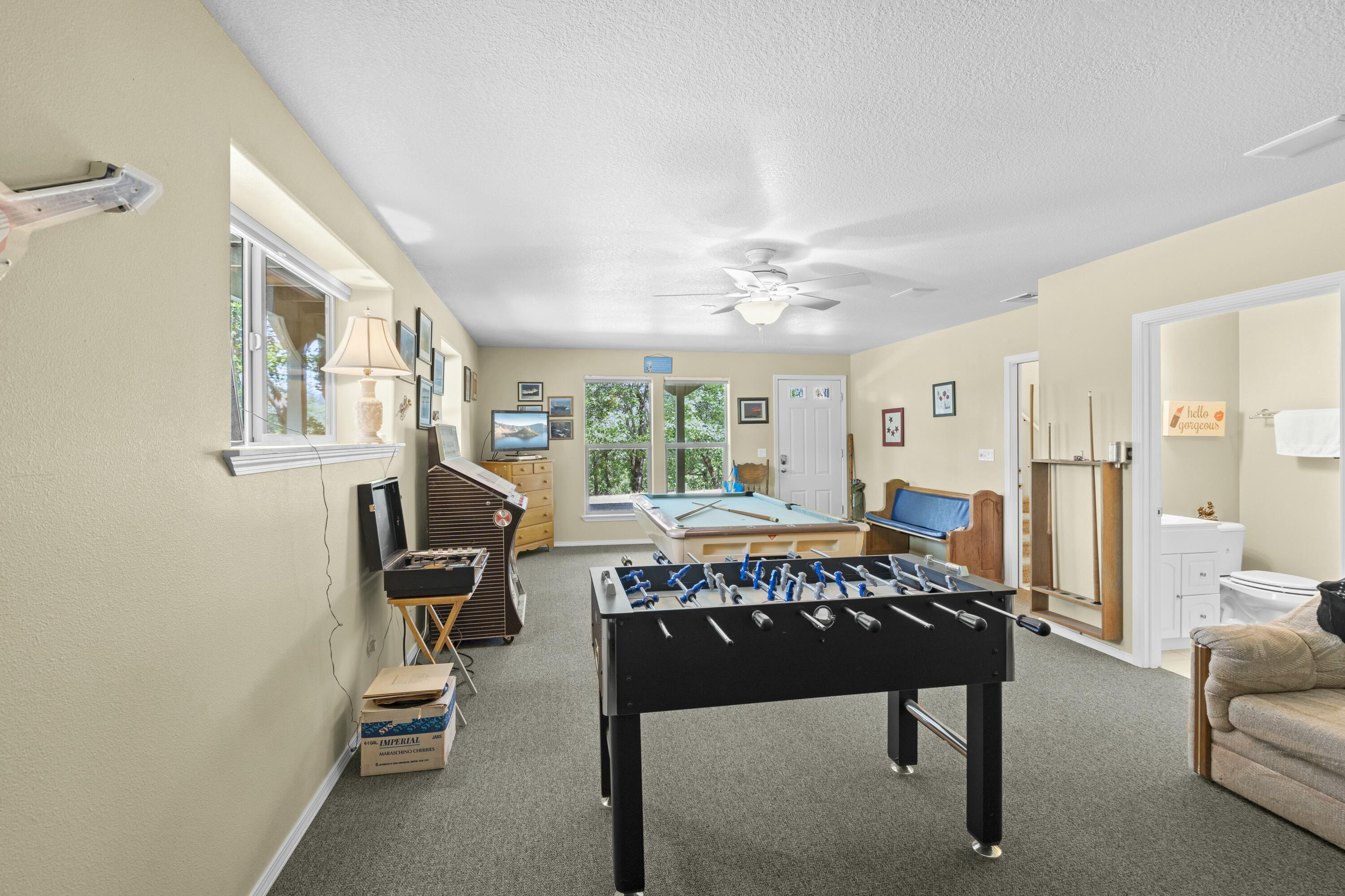 466 Three Pines Road Grants Pass, OR 97526 - Photo 22 of 41 Daylight Basement