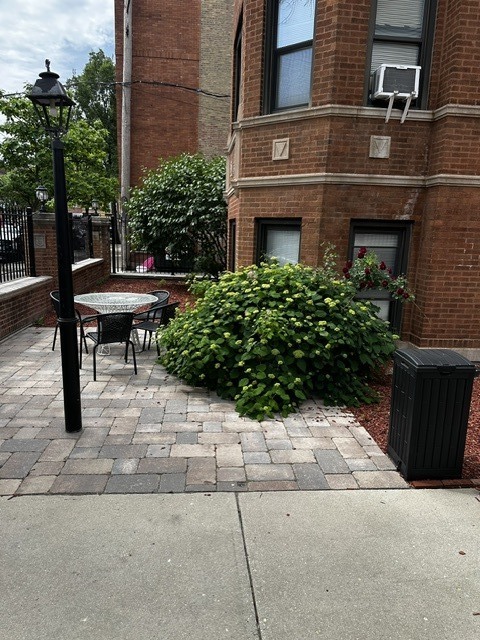 1614 North Harding Avenue, Unit 3W Chicago, IL 60647 - Photo 3 of 20
