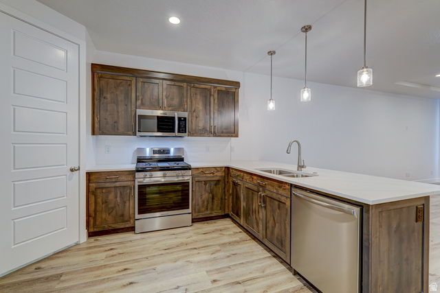 2072 W. 320 S. Hurricane, UT 84737 - Photo 17 of 46 Breakfast Bar with Pendant Lighting