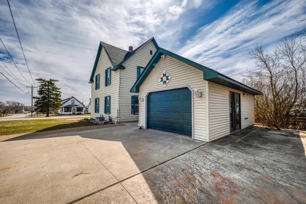 $136,000 | 103 Red Lake Avenue Southwest, Bagley, MN 56621