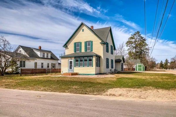 $136,000 | 103 Red Lake Avenue Southwest, Bagley, MN 56621