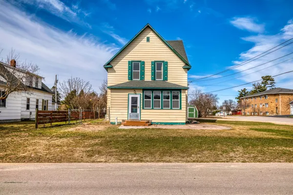 $136,000 | 103 Red Lake Avenue Southwest, Bagley, MN 56621