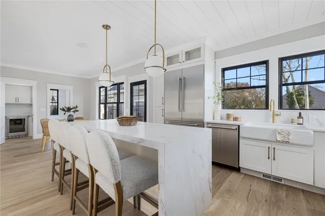 $3,995,000 | 14 Kay Boulevard, Middletown, RI 02842