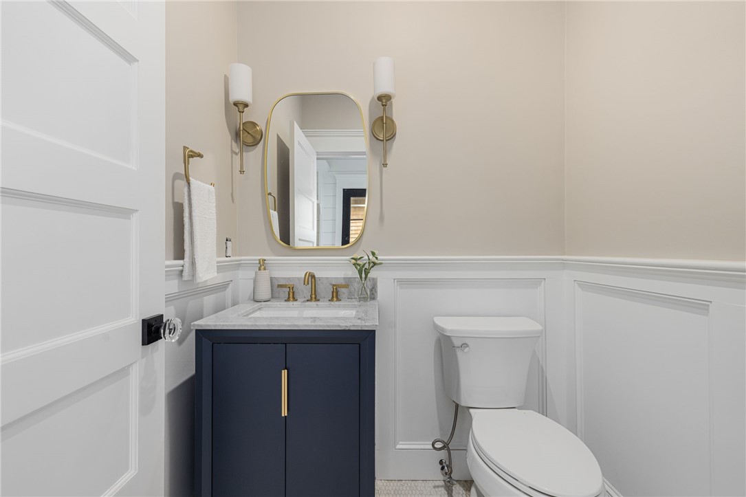 14 Kay Boulevard Middletown, RI 02842 - Photo 19 of 50 Powder Room