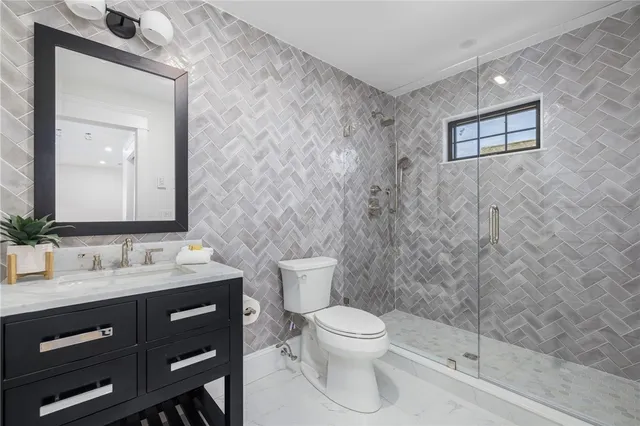 $3,995,000 | 14 Kay Boulevard, Middletown, RI 02842