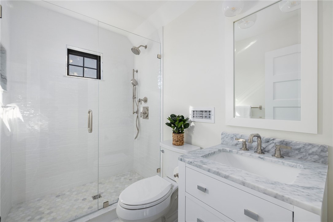 14 Kay Boulevard Middletown, RI 02842 - Photo 36 of 50 bedroom 4 en suite bath