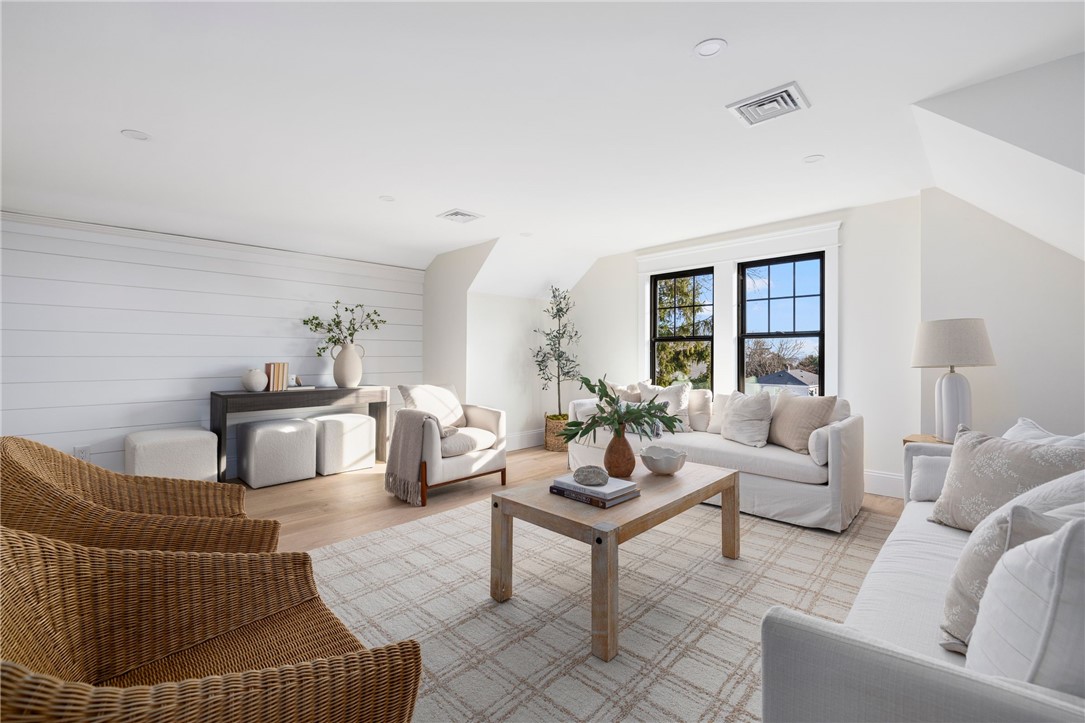 14 Kay Boulevard Middletown, RI 02842 - Photo 43 of 50 third floor living room