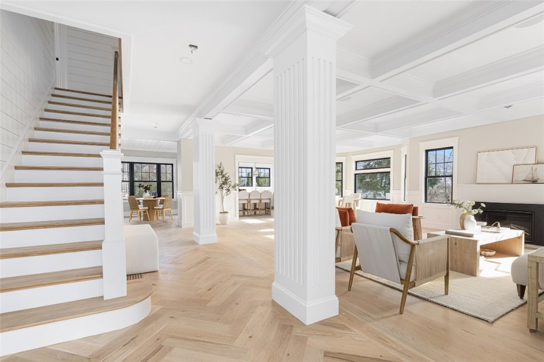 14 Kay Boulevard Middletown, RI 02842 - Photo 5 of 50 Foyer