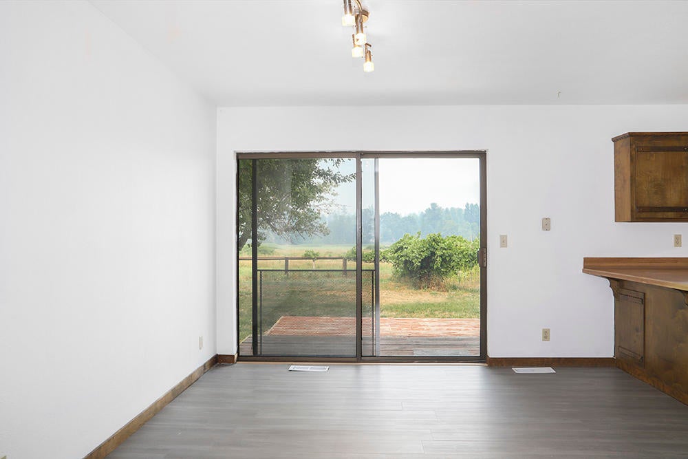 5340 Jerome Prairie Road Grants Pass, OR 97527 - Photo 5 of 26 6FB9C1E3-ED26-424E-A446-6653E32F42A3