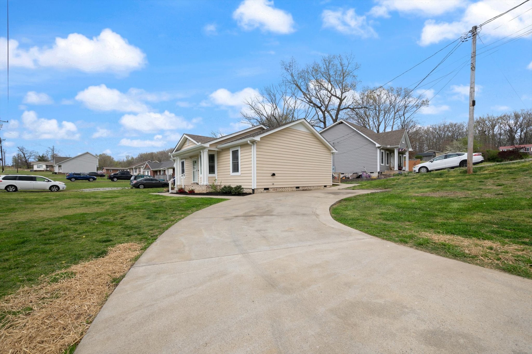 101 Birch Street Dickson, TN 37055 - Photo 4 of 18 a view of house with garden